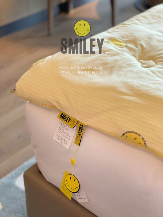 SMILEY Skin-Friendly Antibacterial Quilt