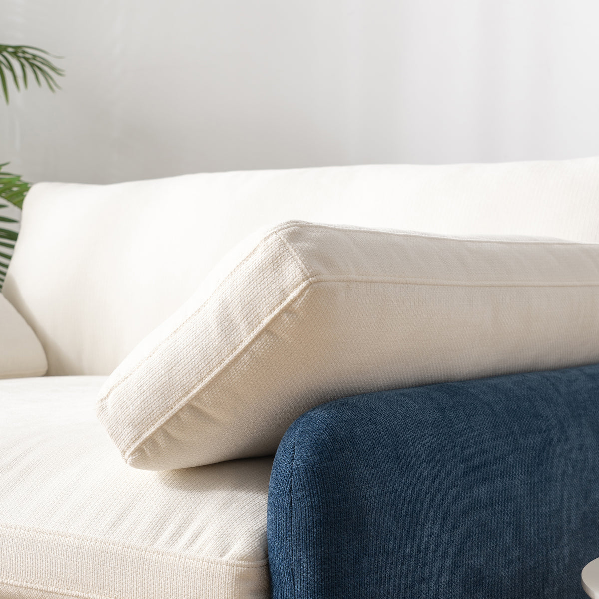 PopNest Armchair – Oversized Lounge Chair with Pillows