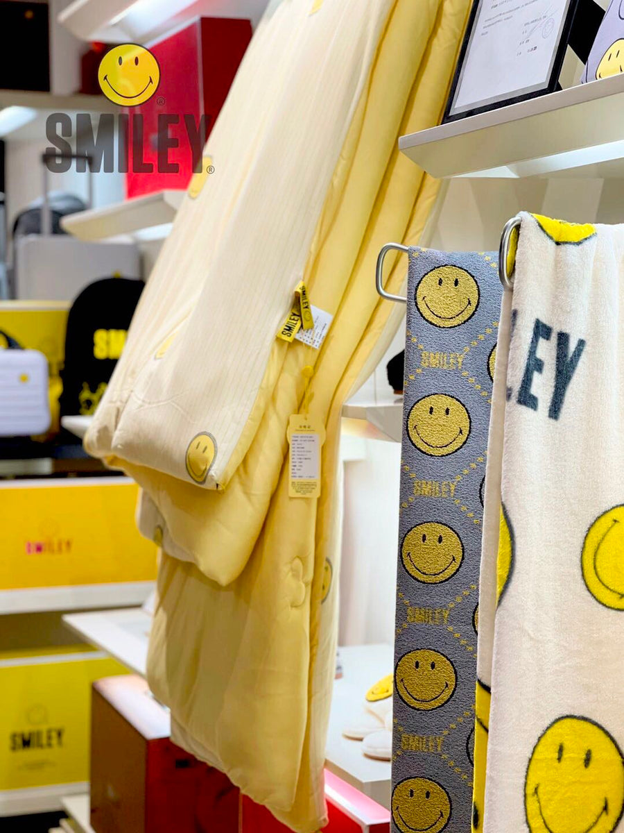 SMILEY Skin-Friendly Antibacterial Quilt